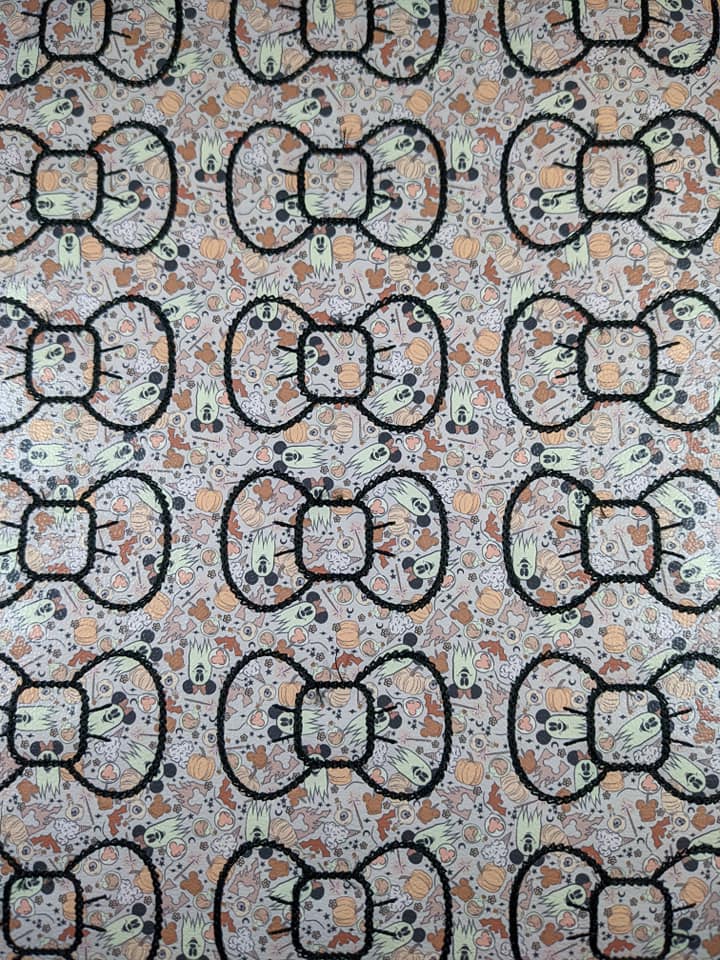 Vinyl Mouse Ghost Bow